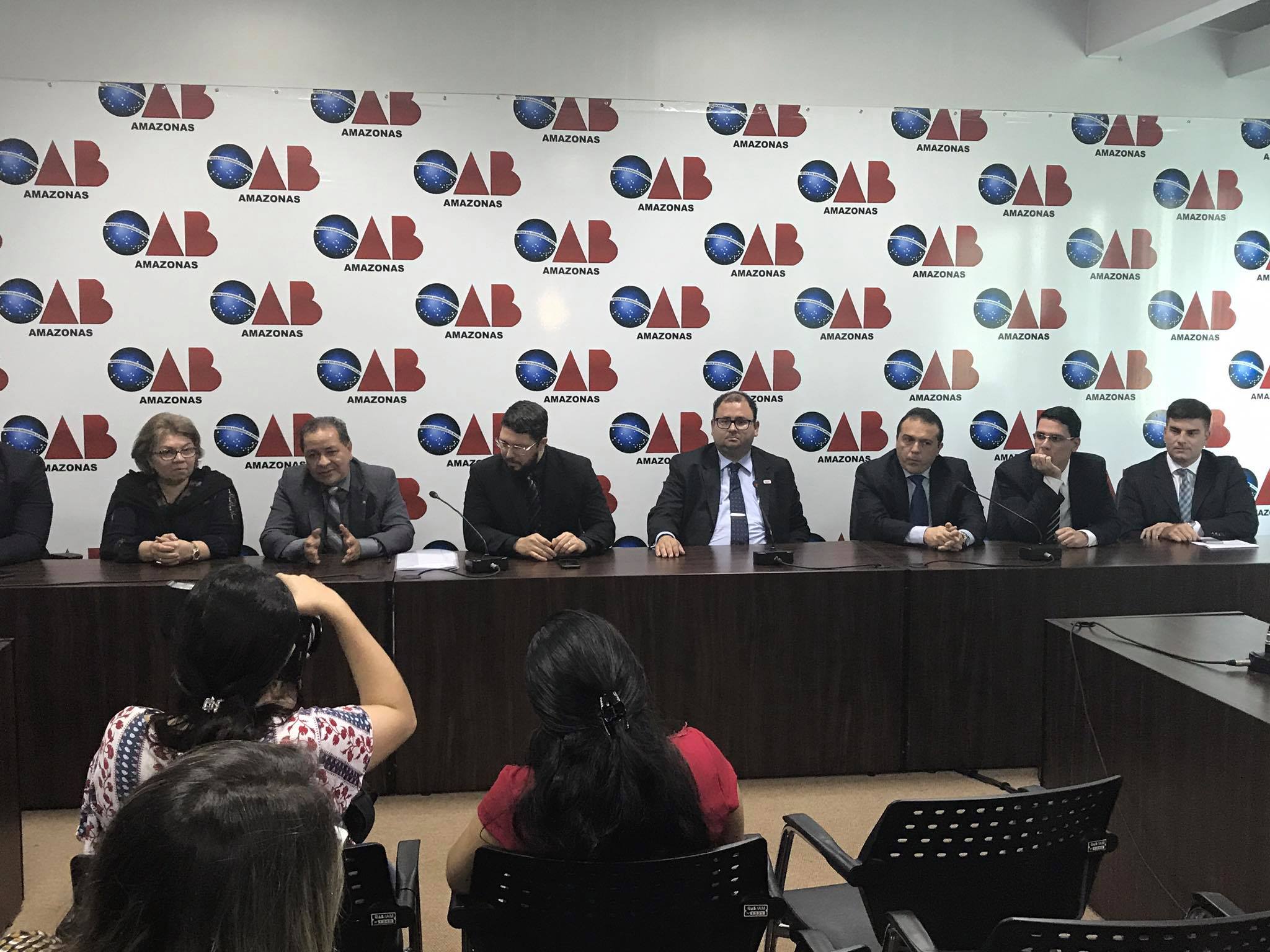 Após apagões, OAB-AM e órgãos entram com ação contra Amazonas Energia 