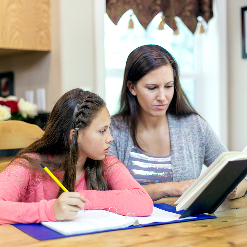 Mães rigorosas têm filhos mais bem-sucedidos, afirma estudo