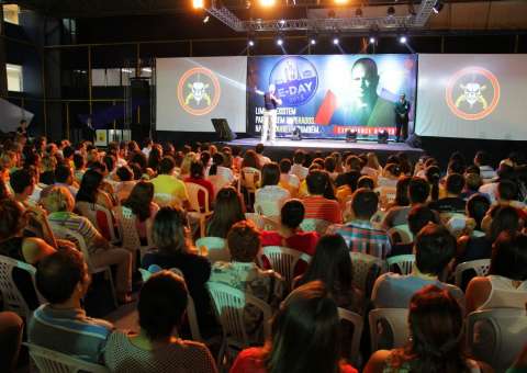 Faculdade de Manaus promove feira de profissões com programação gratuita e aberta ao público