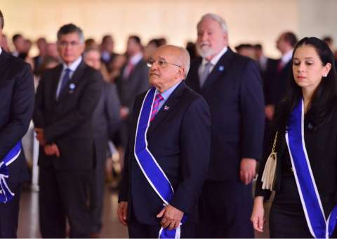José Melo recebe medalha da Ordem de Rio Branco em Brasília 