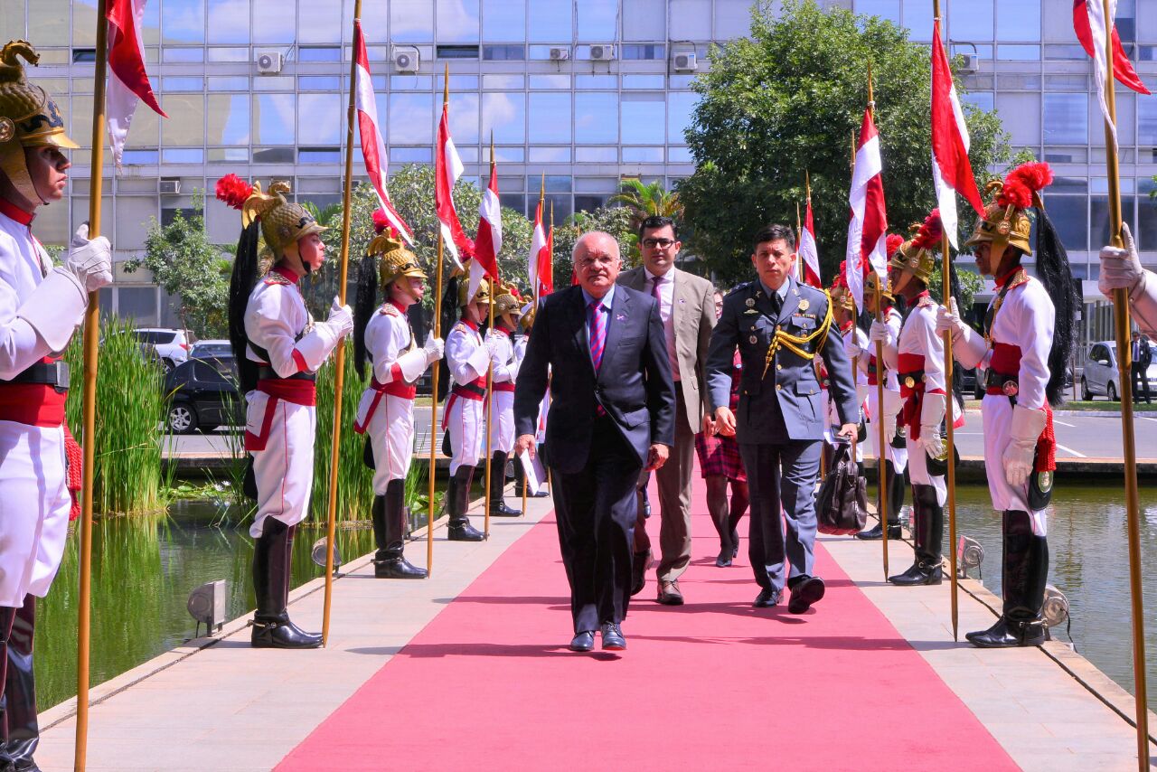 José Melo recebe medalha da Ordem de Rio Branco em Brasília 