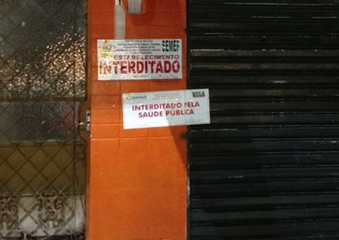 5 bares são interditados durante operação na Praça da Saudade 