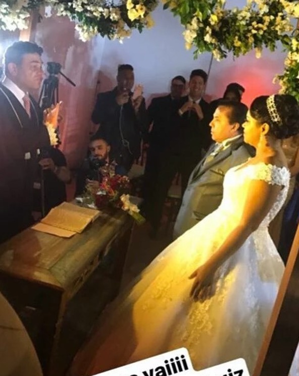 Emilly não vai ao casamento de Elis; Veja looks e saiba quanto custou vestido de Vivian