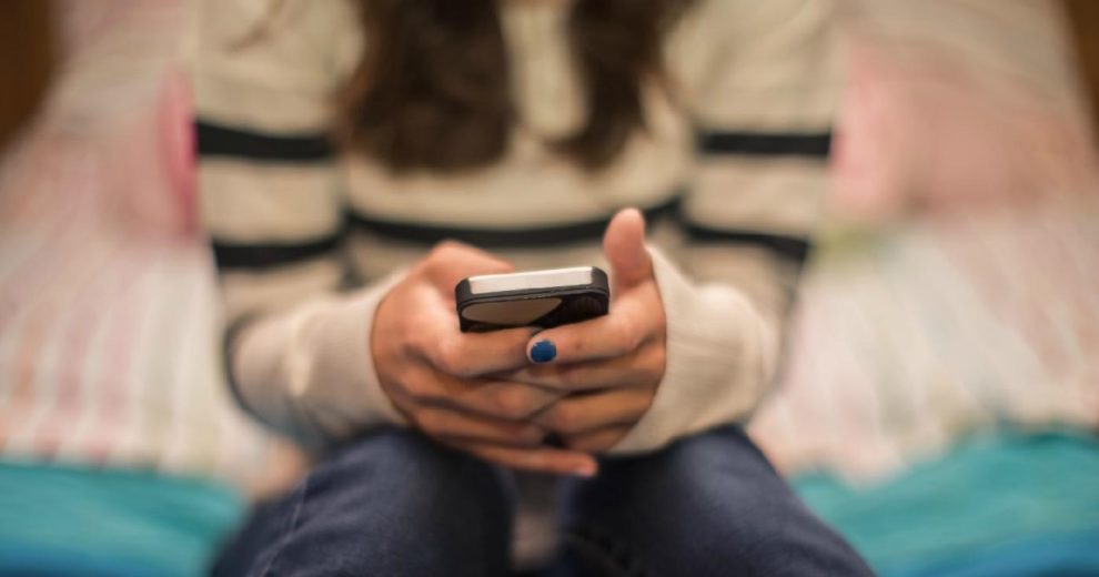 Perder fotos do celular é pior que terminar um relacionamento, diz pesquisa