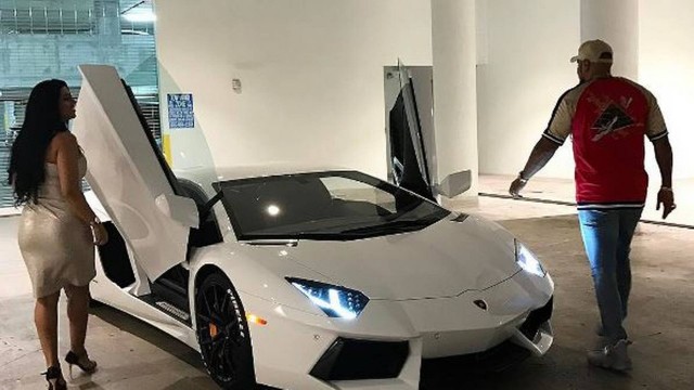 Naldo comemora aniversário com uma Lamborghini avaliada em R$ 3,5 milhões
