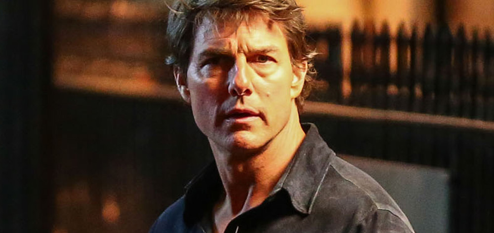 Tom Cruise faz descoberta no deserto no novo trailer de A Múmia