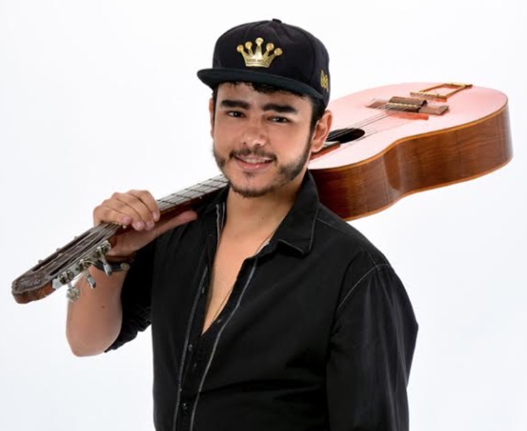 Henrique Mel será atração especial deste domingo no Flutuante Sedutor