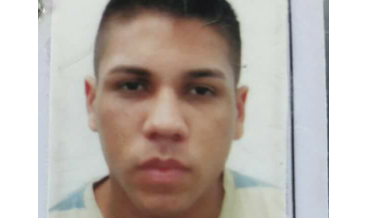 Família procura jovem que foi sequestrado por homens encapuzados em Manaus