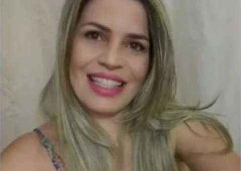   Mulher é achada morta a facadas vendada e amarrada em cima da própria cama 