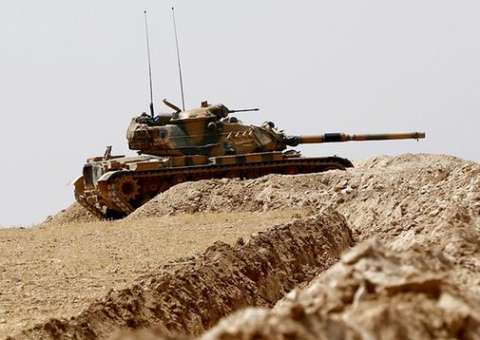 Afeganistão: ataque a complexo militar deixa mais de 100 vítimas