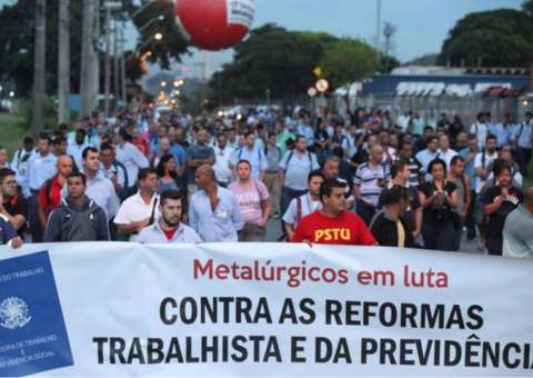 Centrais sindicais preparam greve geral para o próximo dia 28