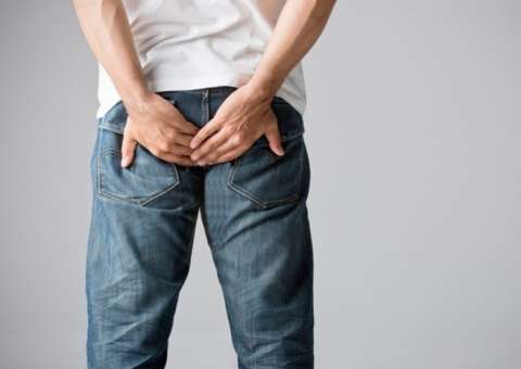 Dedada no ânus: Homens contam como foram experiências