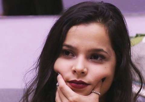 Ex-BBB Emilly some das redes sociais após revelação de Marcos 