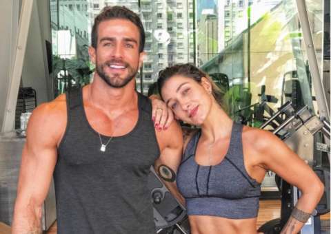 Gabriela Pugliesi se casa à beira mar com vestido deslumbrante. Veja fotos