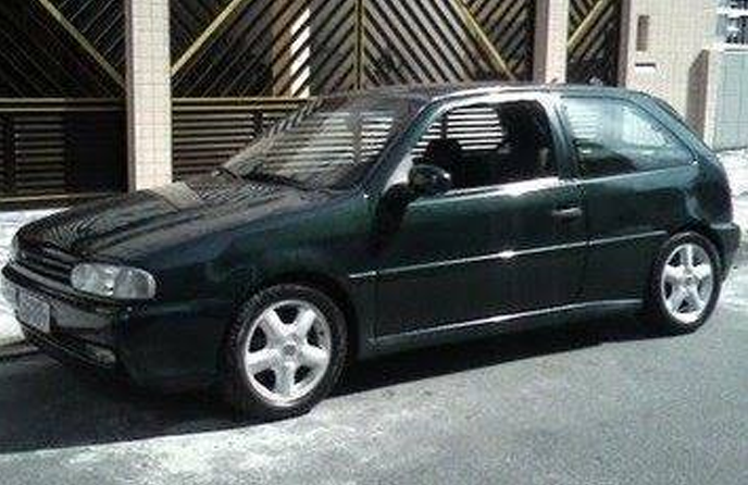 Homem oferece recompensa de mil reais para recuperar carro roubado em Manaus