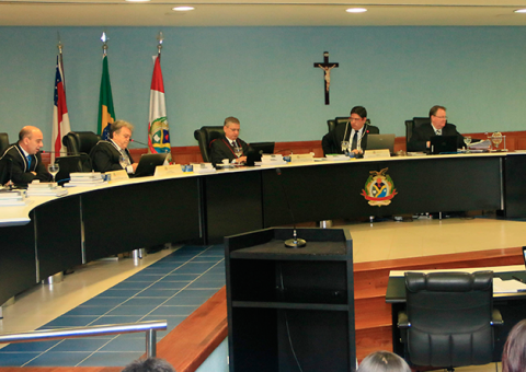 TCE julga 28 processos nesta terça-feira