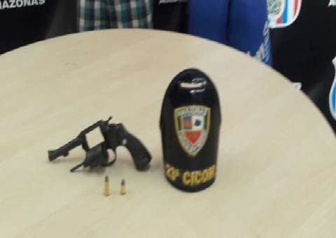 Dupla é presa em flagrante acusada de roubar ônibus em Manaus