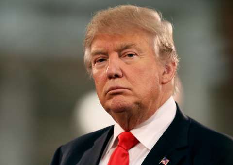 Vandalismo: estrela de Trump na Calçada da Fama é pichada mais uma vez