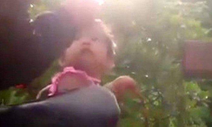 Pai mata a filha de 11 meses e transmite crime ao vivo pelo Facebook 