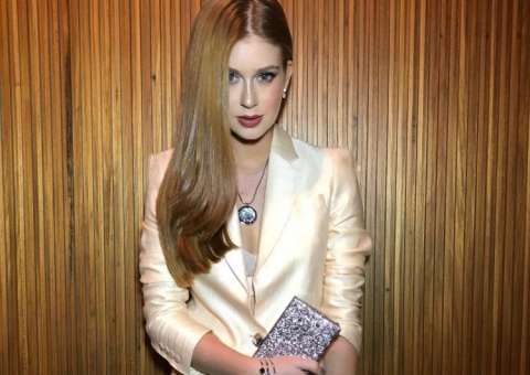 Marina Ruy Barbosa esbanja elegância em evento