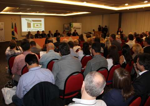 Universidades públicas ganham direito de cobrar mensalidades em cursos de pós-graduação