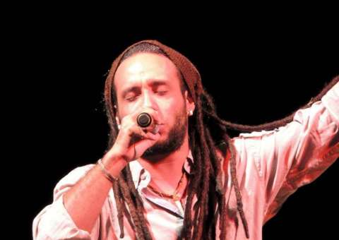 Milton da Cabocrioulo e Mau Mao fazem show no Churrasco da Villa