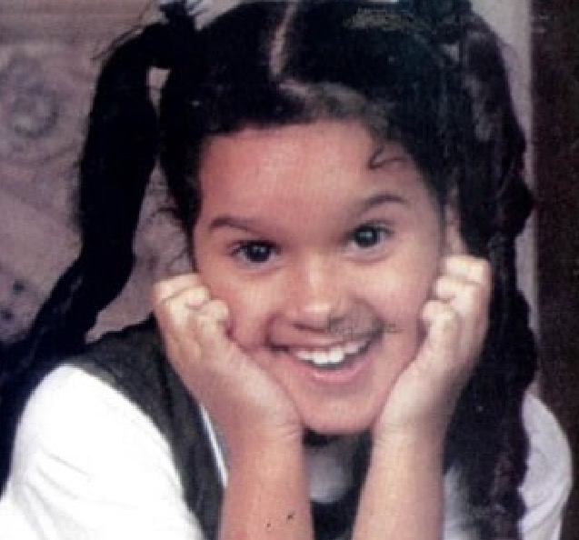  Ex-Chiquitita 'Tati' se casa em SP em reúne elenco de novela