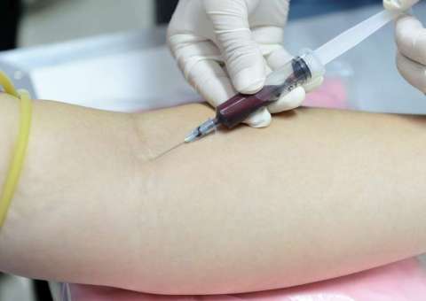 Exame de sangue detecta ressurgimento de câncer com 1 ano de antecedência