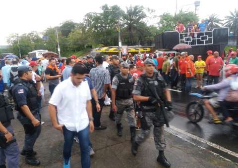  Em Manaus, manifestação fecha parte das Rotatórias do Armando Mendes e Suframa