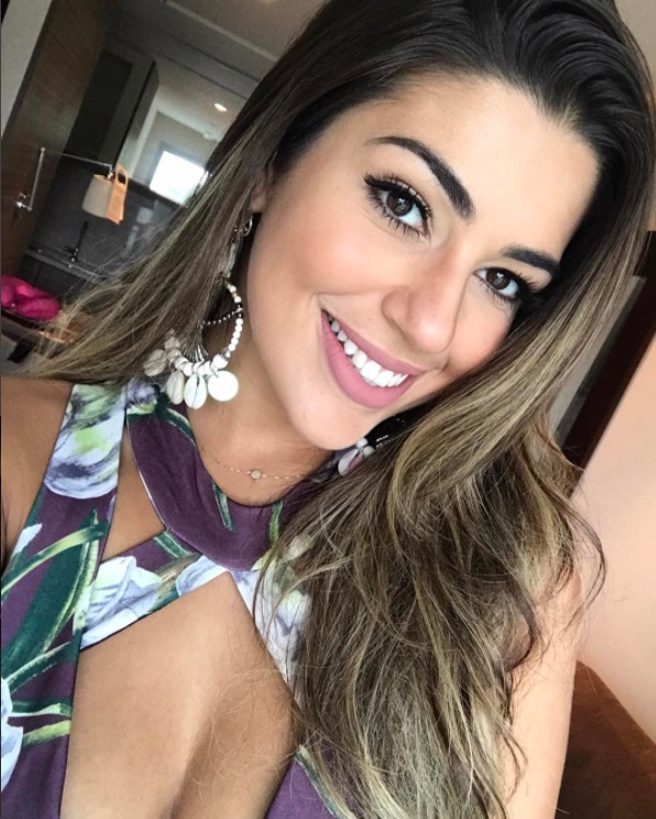 Ex-BBB Vivian faz dez eventos por semana e fala sobre Emilly