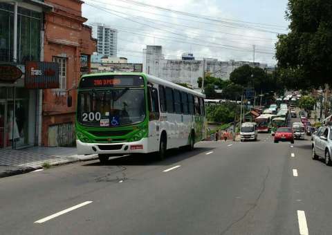Greve: Rodoviários começam a deixar Centro de Manaus