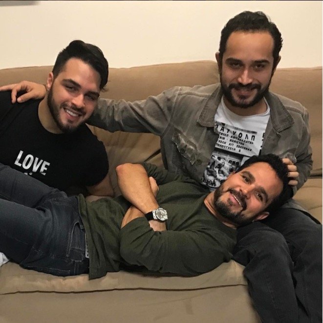Cantor Luciano surpreende por semelhança com filhos mais velhos
