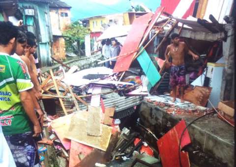 Botija de gás explode e deixa moradores feridos em Manaus