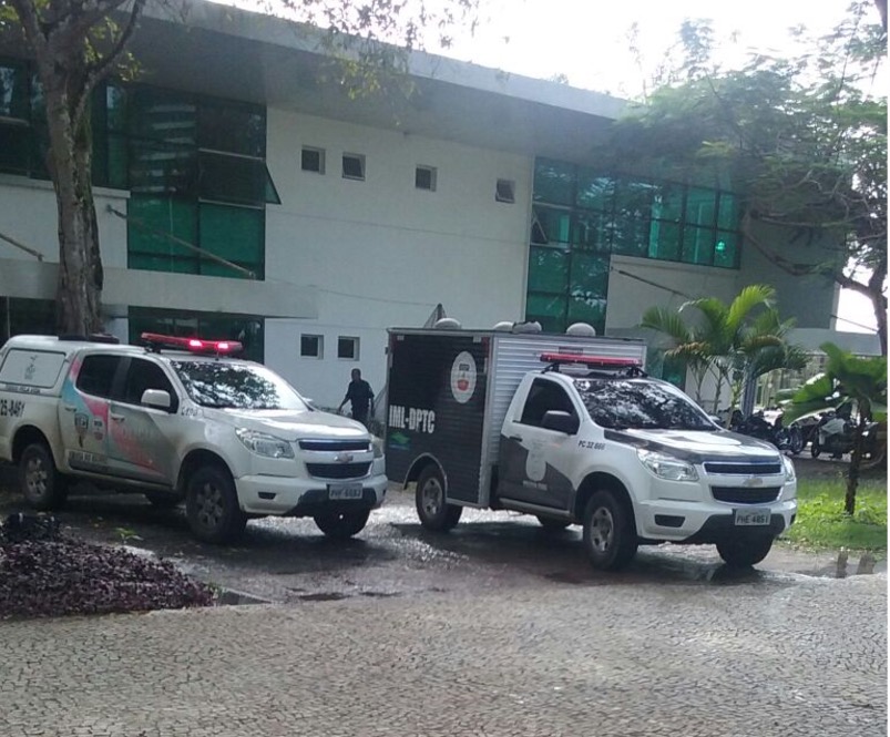 Adolescente morre afogado enquanto brincava com amigos na Ponta Negra