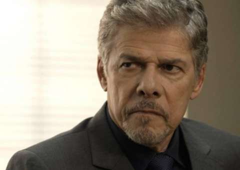 José Mayer perde um dos principais papéis de horário nobre e autor mira em outro veterano