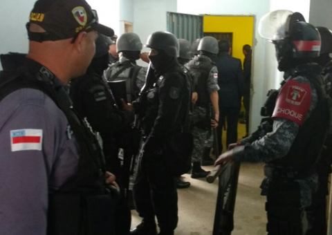 Após quase 20 horas, Polícia Militar controla rebelião em delegacia no Amazonas
