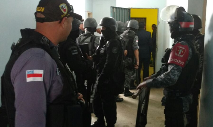 Após quase 20 horas, Polícia Militar controla rebelião em delegacia no Amazonas