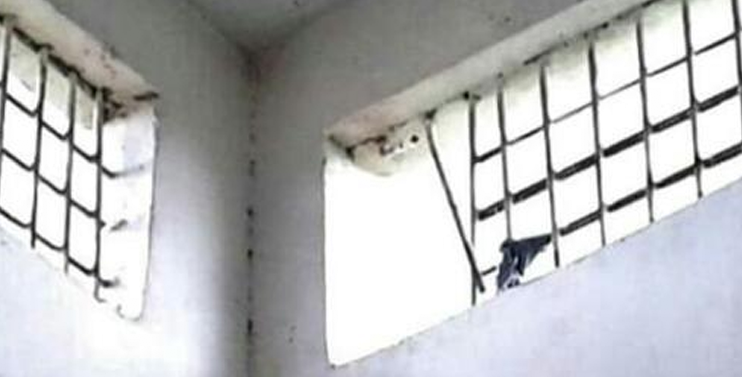 Presos escapam de delegacia após serrarem grades de cela no AM
