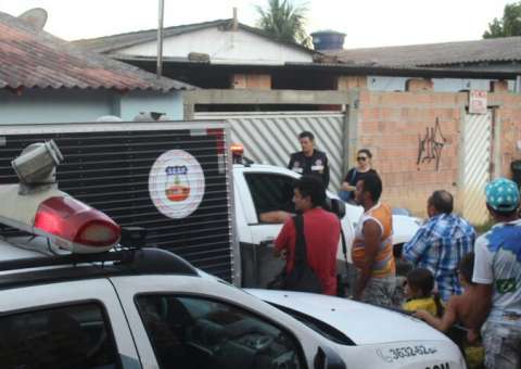 Homens invadem casa e matam jovem com tiros na cabeça em Manaus