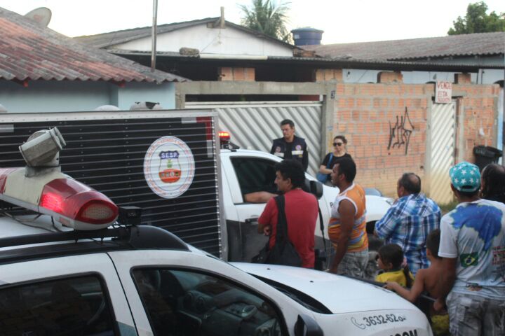Homens invadem casa e matam jovem com tiros na cabeça em Manaus