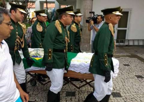 Corpo de Belchior é sepultado em Fortaleza
