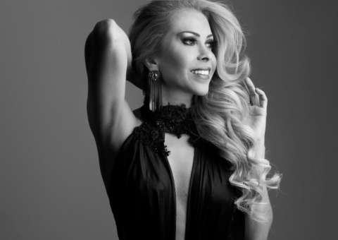 Joelma faz participação especial no aniversário de 15 anos do Xiado da Xinela em Manaus