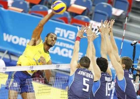 Seleções Brasileira Feminina e Masculina de Vôlei têm jogos marcados em Manaus