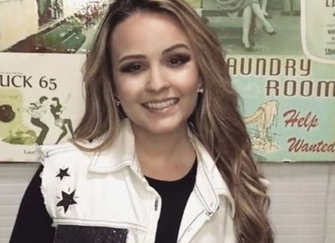  Larissa Manoela desmente programa que noticiou namoro com ex