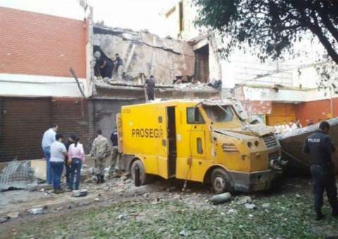‘Gestora’ do PCC é presa no Paraguai após assalto milionário