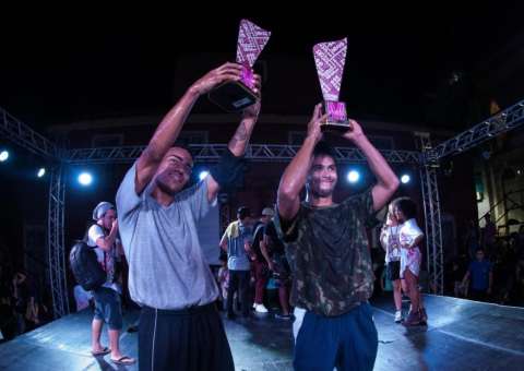 B-boys vencedores do Mova-se Na Rua 2016 competem em Festival internacional