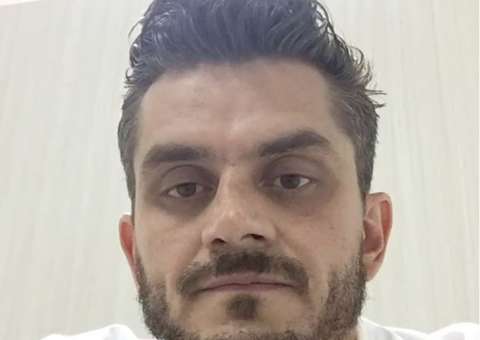 Ex-BBB Marcos se irrita com torcida para ele voltar com Emilly e desabafa 