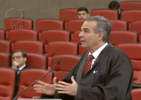 Veja qual será a estratégia dos advogados de Melo para mantê-lo no governo