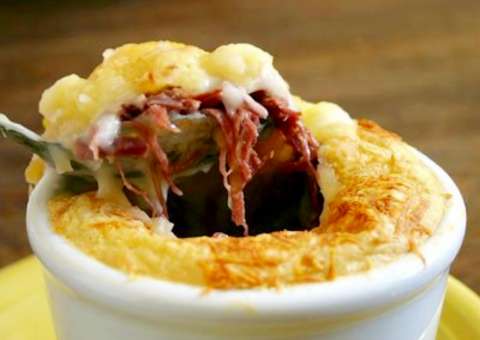 Ôxe! Bar tem fim de semana com pé de serra e comida nordestina