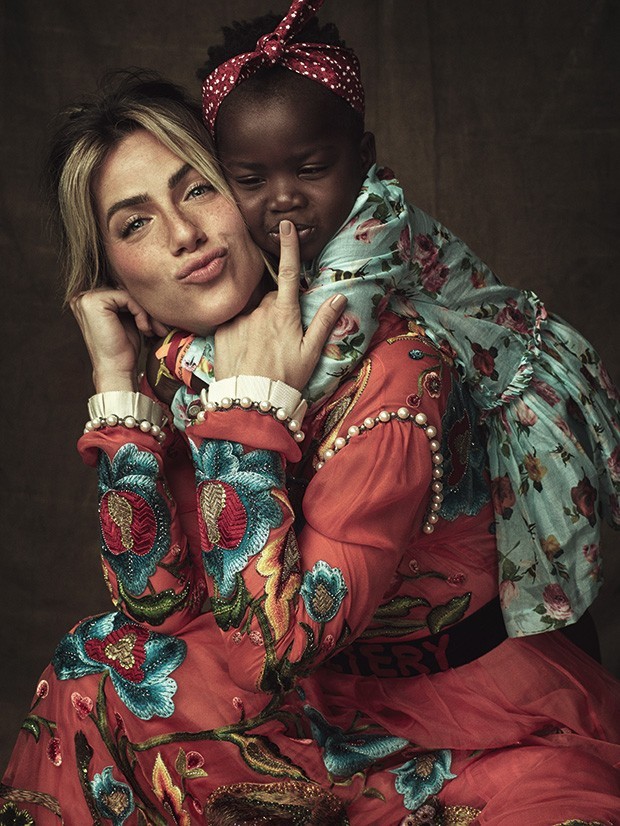  Giovanna Ewbank e Bruno Gagliasso fazem relato emocionante sobre 1º encontro com a filha Titi